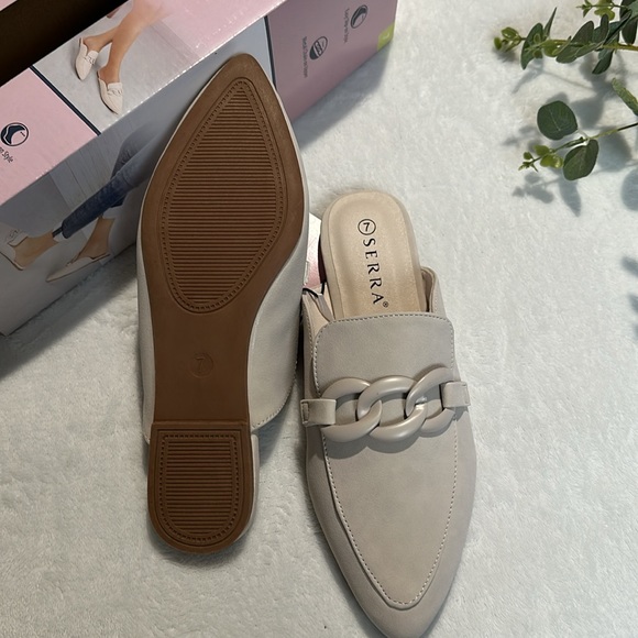 Serra White Mules - Picture 3 of 4
